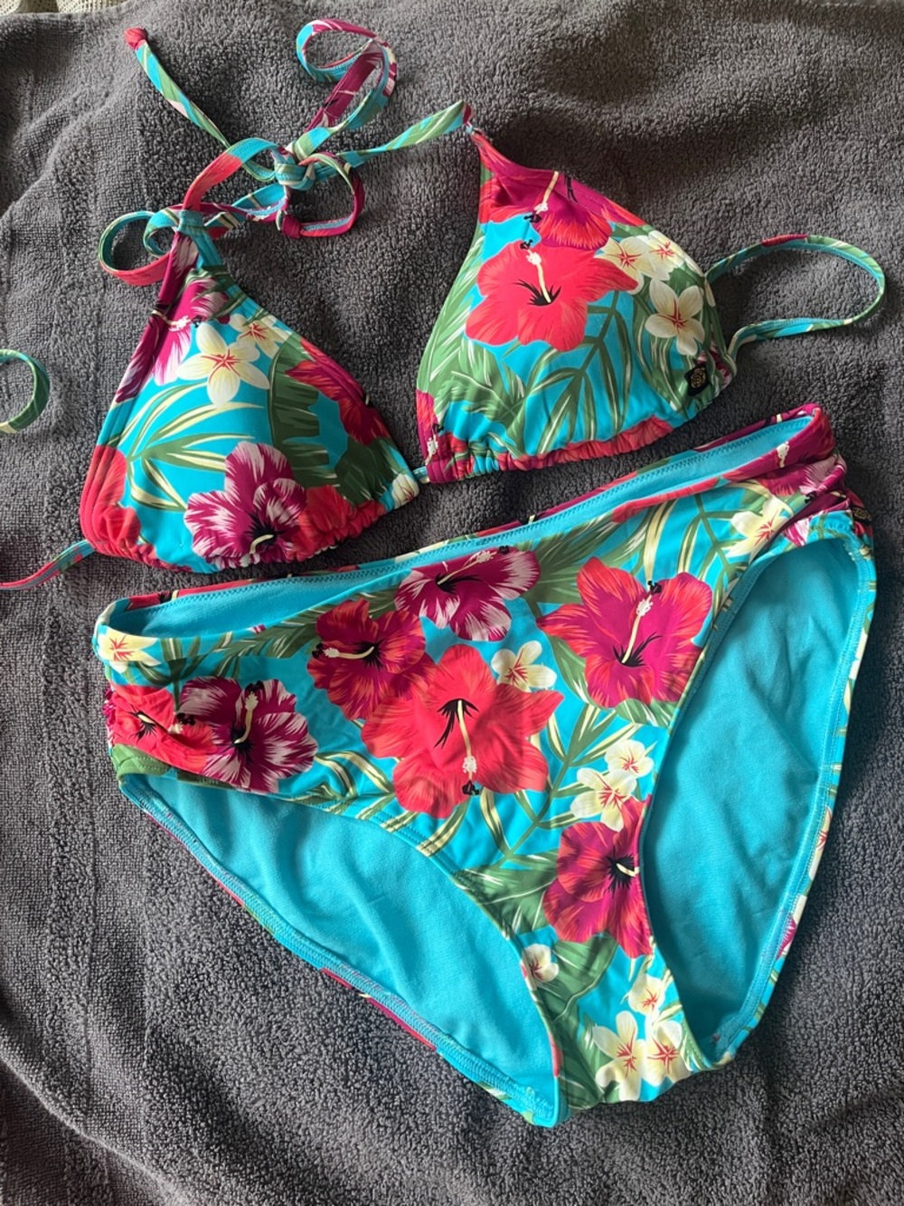 La Vie En Rose Tropical Floral Two-Piece Bikini (size M)